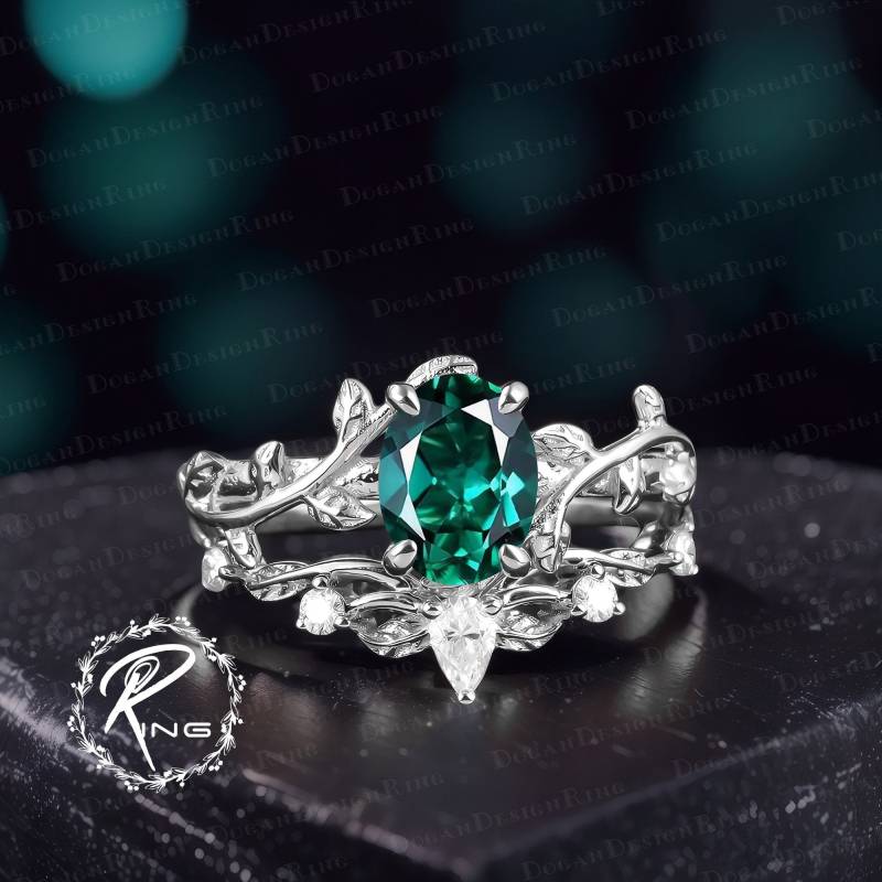 Art Deco Oval Cut Emerald Engagement Ring Set Unique Solid 14K White Gold Promise Nature Inspired Leaf & Vine Bridal Jewelry Gift von DoganCustomizedGifts