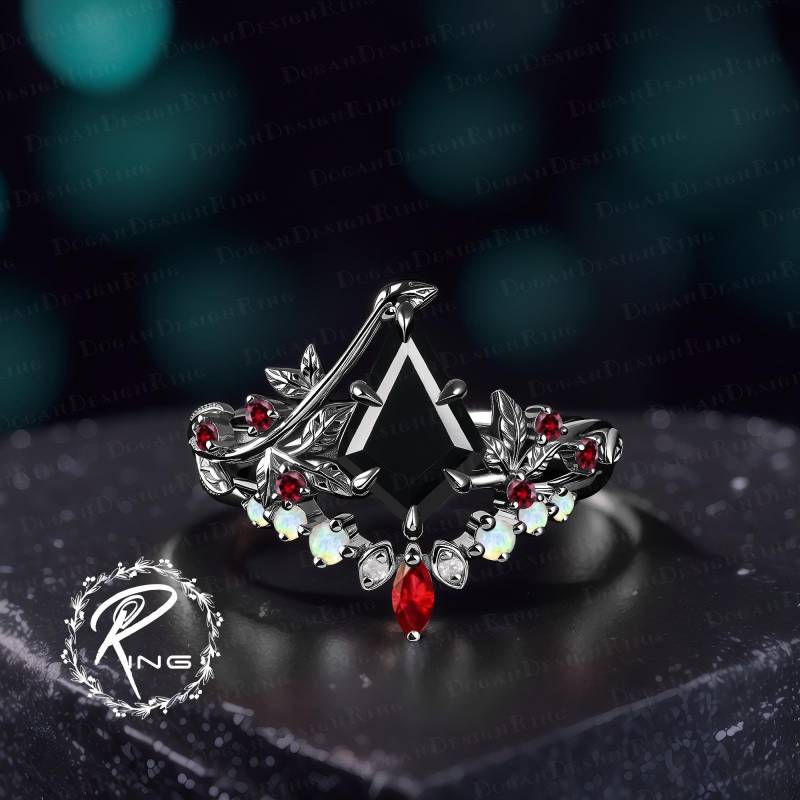 Gothic Kite Cut Black Onyx Engagement Ring Set Unique Gold Promise Nature Inspired Leaf Art Deco Bridal Handmade Jewelry von DoganCustomizedGifts
