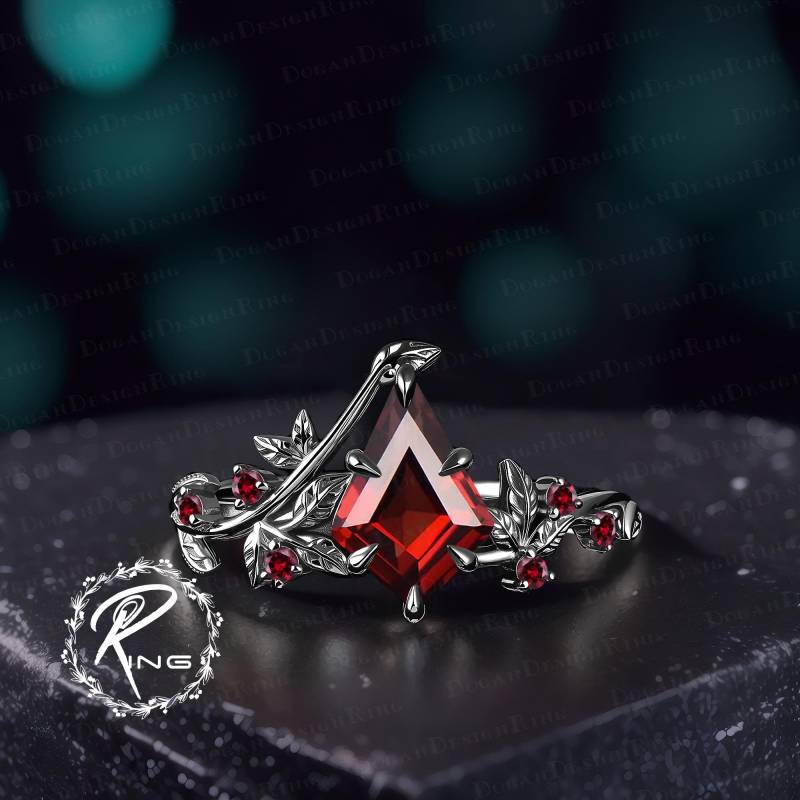 Gothic Kite Cut Red Garnet Engagement Ring Art Deco 14K Black Gold Promise Nature Inspired Leaf Unique Jewelry Gift For Women von DoganCustomizedGifts