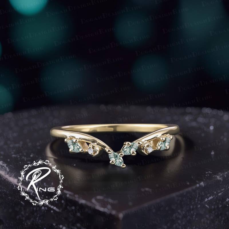 Nature Inspired Moss Agate Wedding Ring Vintage Solid 14K 18K Gold Curved Band Art Deco Leaf Moon Unique Jewelry Gift For Women von DoganCustomizedGifts