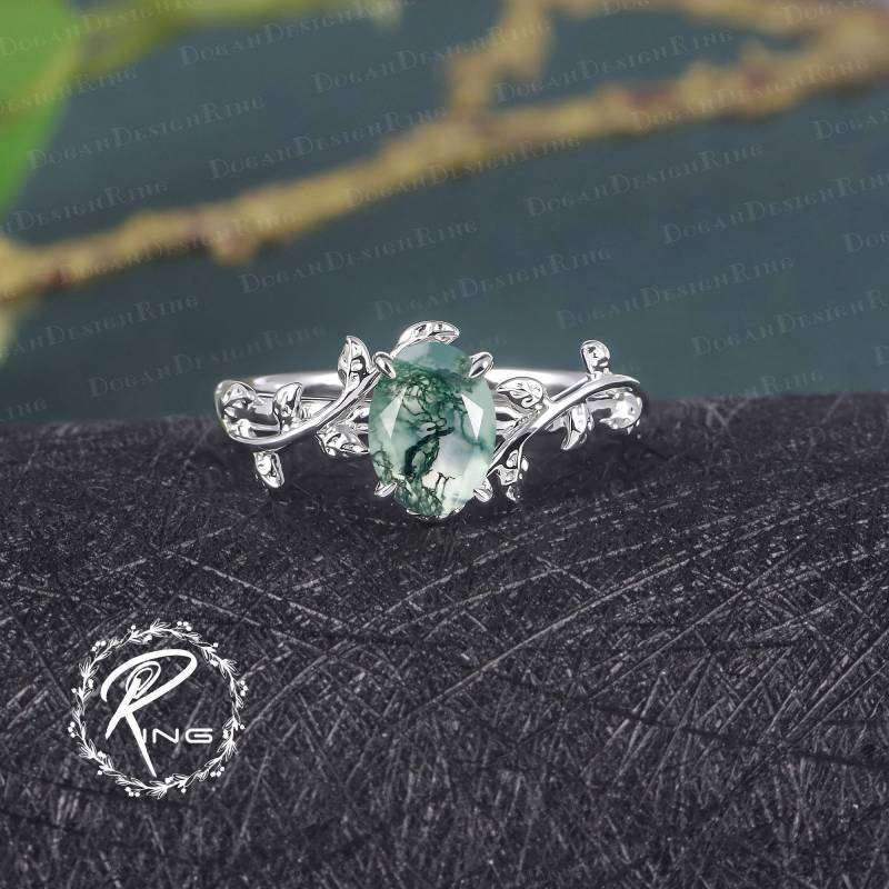 Oval Cut Moss Agate Engagement Ring Leaf & Vine White Gold Nature Inspired Alternative Gemstone Promise Ring For Her von DoganCustomizedGifts