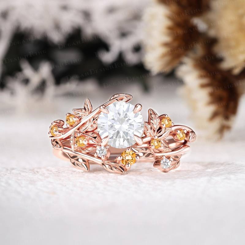Unique Moissanite Engagement Ring Set Art Deco Rose Gold Promise Nature Inspired Diamond Leaf Bridal Handmade Jewelry von DoganCustomizedGifts