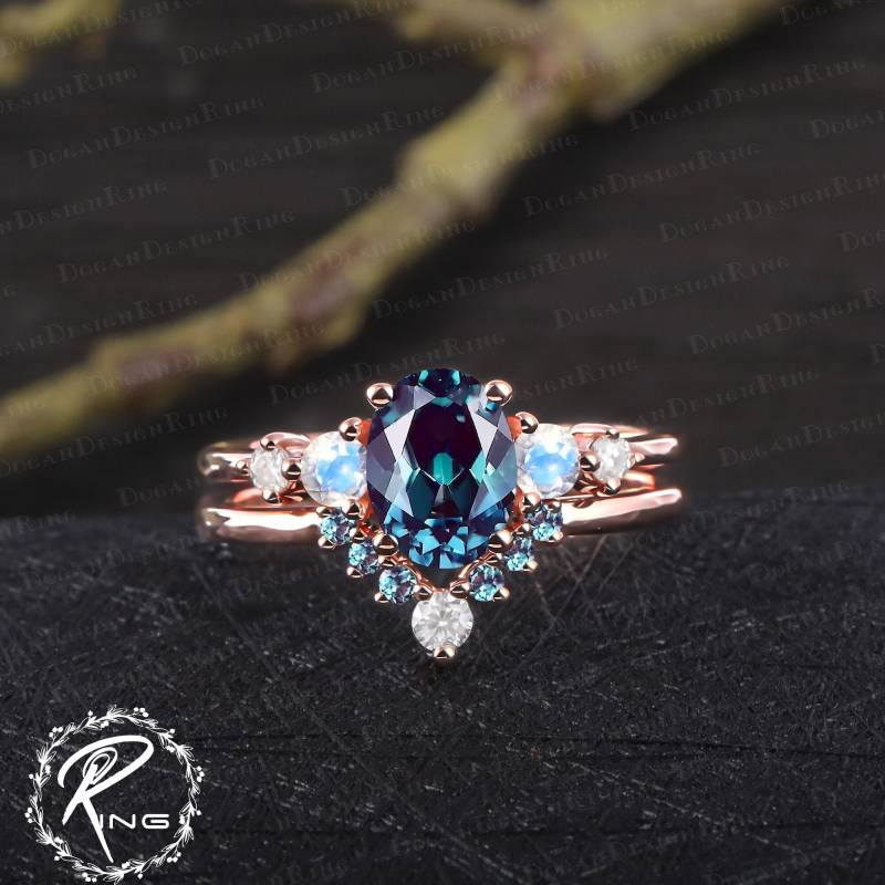 Unique Oval Cut Alexandrite Engagement Ring Sets Art Deco Promise Solid Rose Gold Gemstone Bridal Handmade Jewelry Gifts For Women von DoganCustomizedGifts