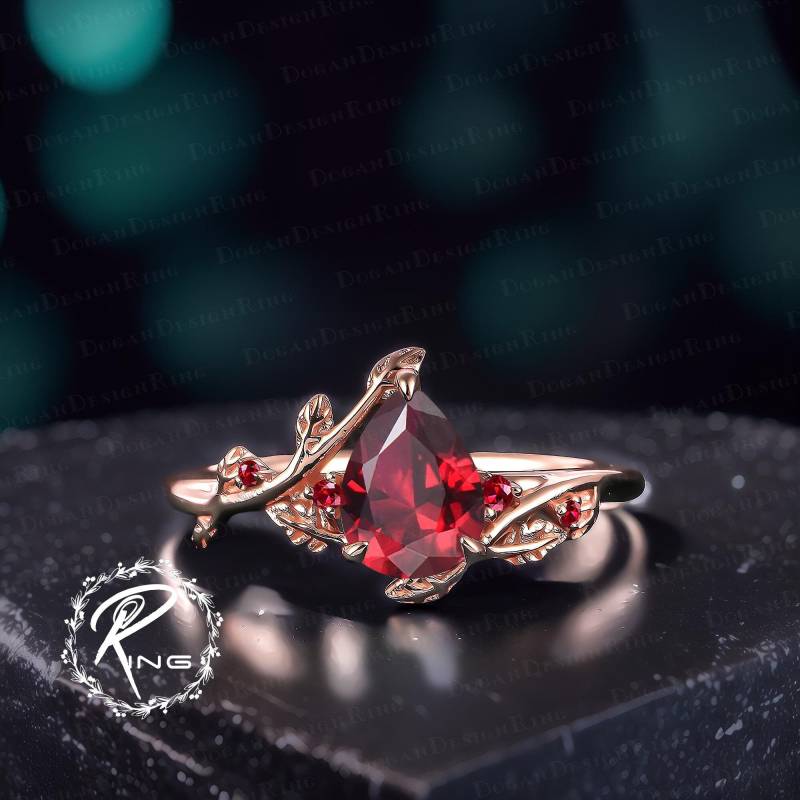 Unique Pear Cut Ruby Engagement Ring Art Deco 14K Rose Gold Promise For Her Nature Inspired Leaf Handmade Jewelry Gift Women von DoganCustomizedGifts