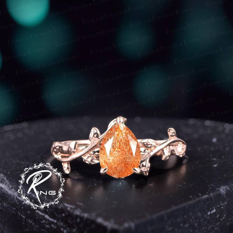 Unique Pear Cut Sunstone Engagement Ring Art Deco Solid Rose Gold Leaf Promise Nature Inspired Orange Gemstone Jewelry Gift von DoganCustomizedGifts