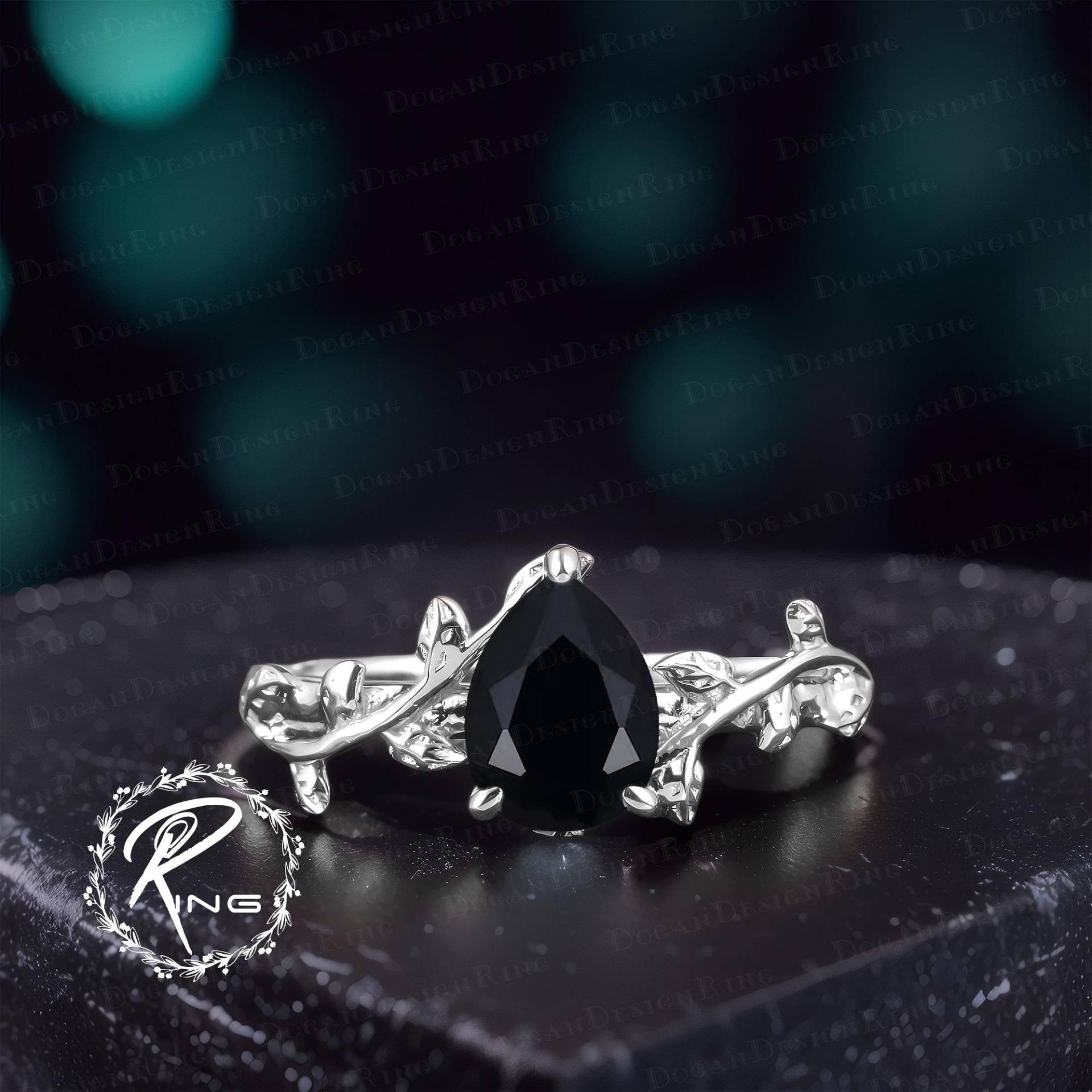 Unique Pear Shaped Black Onyx Engagement Ring Art Deco 14K White Gold Promise Nature Inspired Leaf Handmade Jewelry Gift For Women von DoganCustomizedGifts