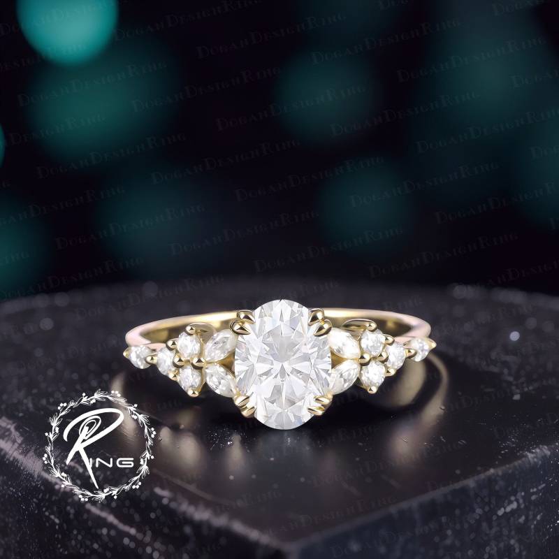 Vintage Moissanite Engagement Ring Unique Solid 14K Gold Oval Cut Cluster Diamond Wedding Bridal Promise Anniversary Gift Women von DoganCustomizedGifts