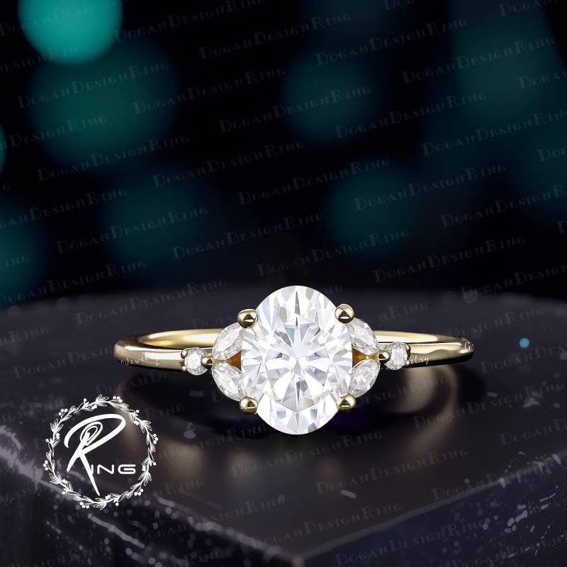 Vintage Oval Cut Moissanite Engagement Ring Unique Solid 14K Gold Promise Art Deco Diamond Cluster Handmade Jewelry Gift For Women von DoganCustomizedGifts