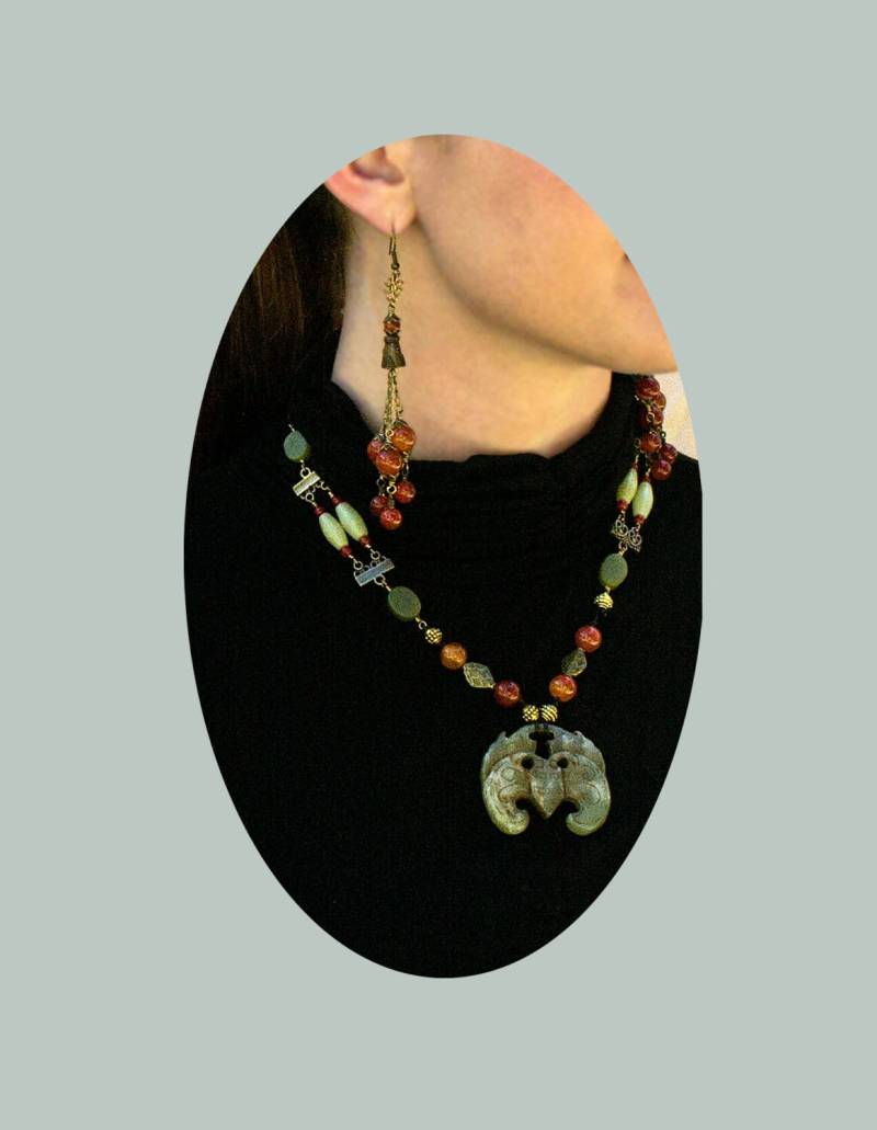 Der Schmetterling - Jade, Feuerachat, Mit Antik Aussehenden Metallakzenten Schmuckset Halskette Und Ohrringe, Antik-Look Der Schmetterling - Jade, Feuerachat, Mit Antik Aussehenden Metallakzenten Schmuckset Halskette Und Ohrringe, Antik-Look von DoinaJewelryCreation