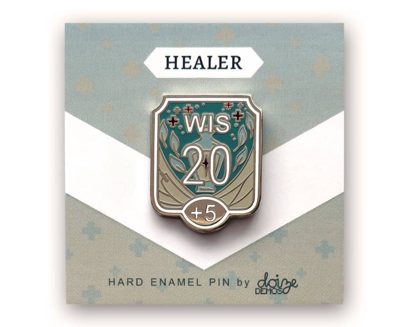 Wisdom+5 Healer - Aability Score Serie Hard Emaille Pin von DoizeDemos