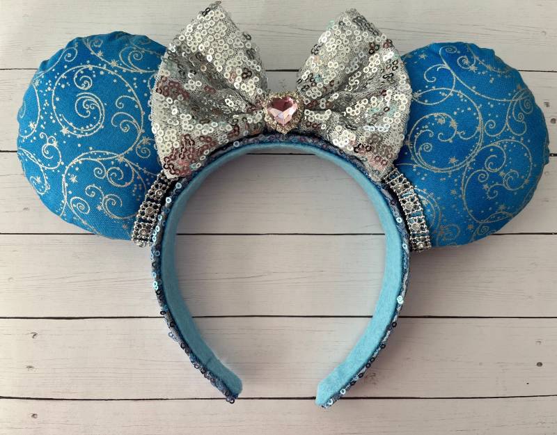 Royalblaue Aschenputtel Inspirierte Ohren von DolceMiaHandcrafts
