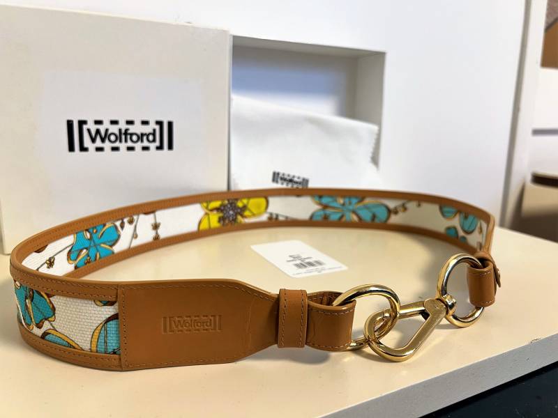 Schicker Designer Riem Van Wolford, Modell Lucky Türkis, Maat 85, Mit Grünem Gesp Und Mehrfarbigem Lederband, Unbenutzt in Doos von DolmenAntiqueTiles