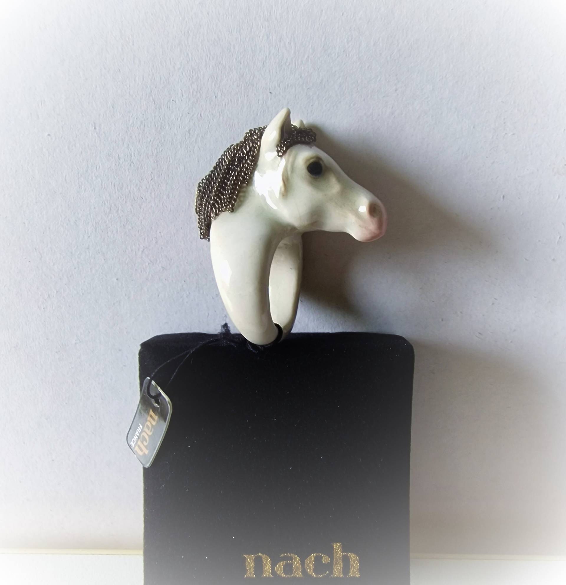 Nach Designer Pferde Ring, Mit Haarkranz Nach Designer Pferde Ring, Mit Haarkranz von DolmenAntiqueTiles