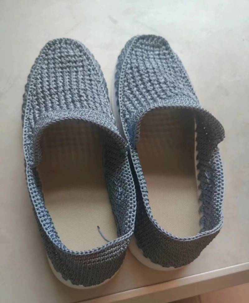 Handmade Straw Slippers For Women, Comfortable Woven Rattan Slip-Ons von DominKars