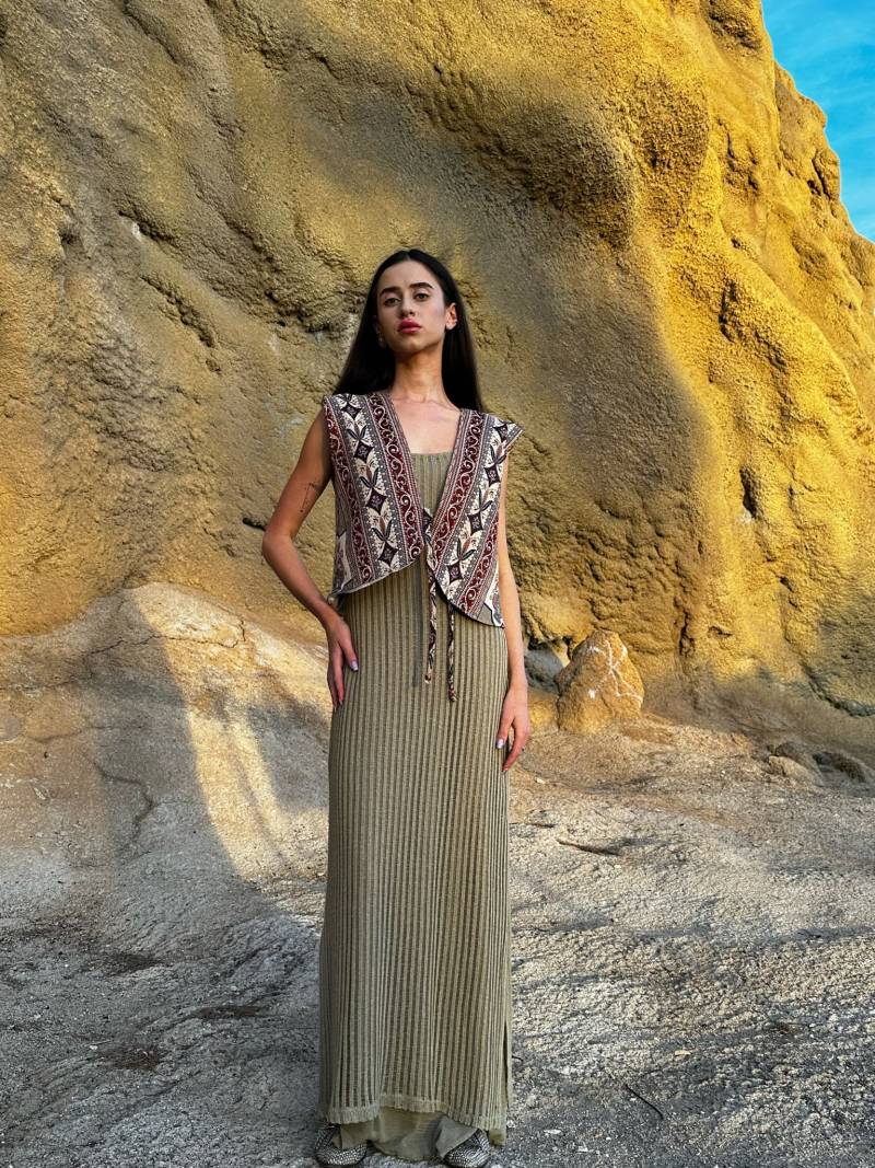 Bestickte Mode-Unikat-Weste Eleganz Des Upcycling Mit Liebe von Domkovych