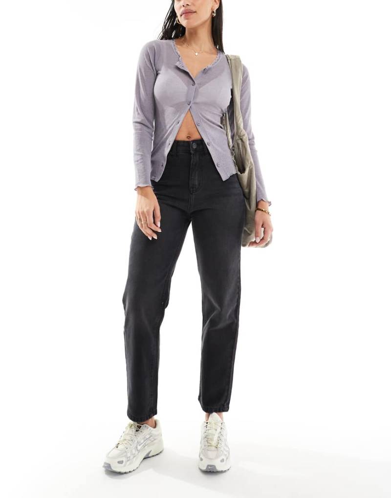 DTT - Katy - Verkürzte Straight Jeans in verwaschenem Schwarz mit hohem Bund von Don't Think Twice