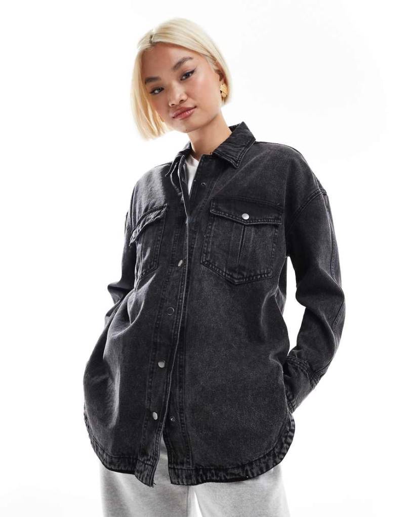 DTT - Oversize-Jeanshemd in verwaschenem Schwarz von Don't Think Twice