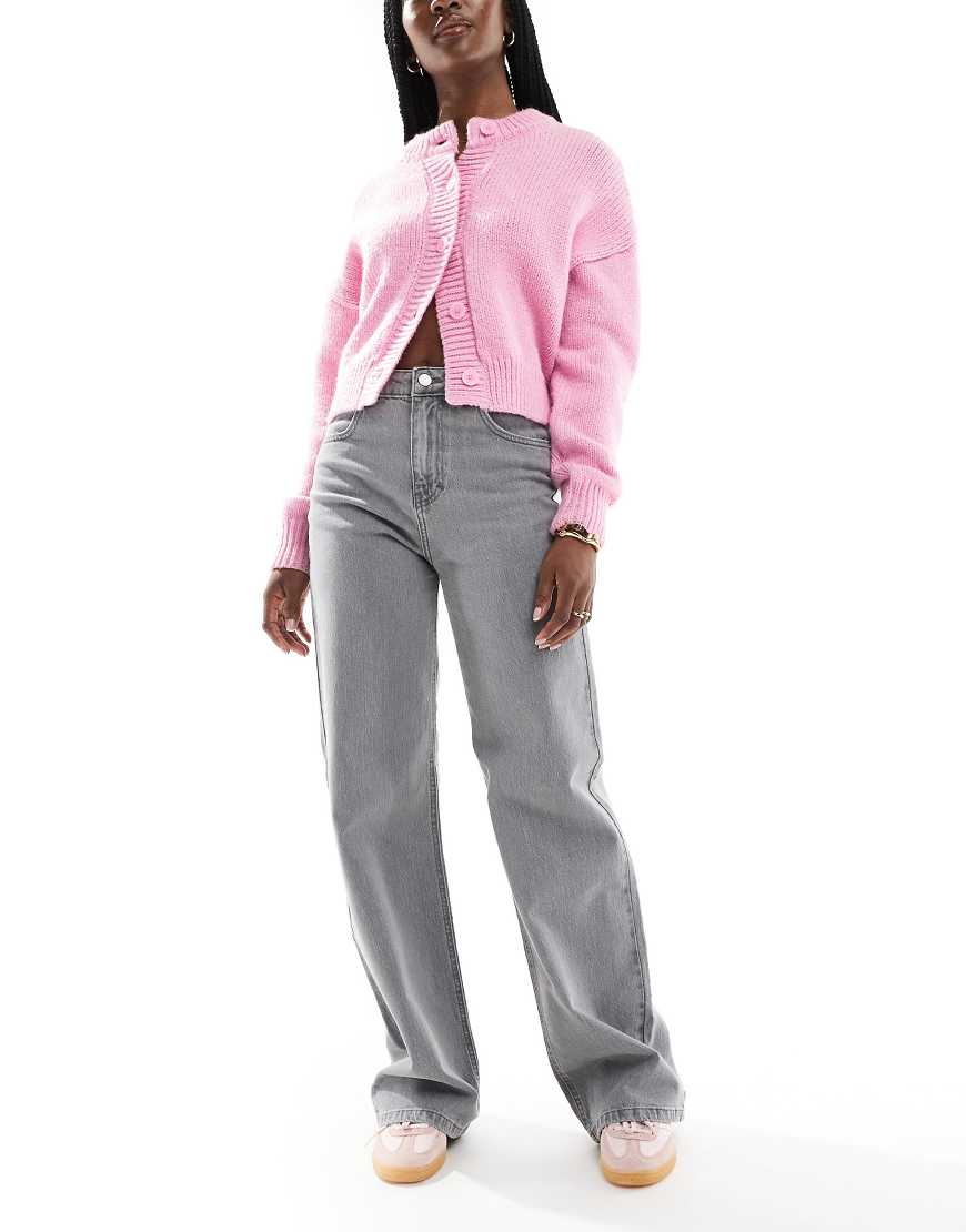 DTT - Winnie - Weit geschnittene Jeans in Hellgrau mit mittelhohem Bund DTT - Winnie - Weit geschnittene Jeans in Hellgrau mit mittelhohem Bund von Don't Think Twice