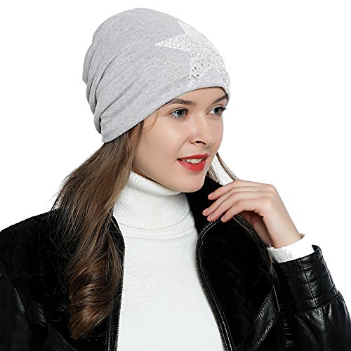 DonDon Mütze Damen Wintermütze Slouch Beanie gefüttert mit silbernen Stern Pailletten hellgrau von DonDon