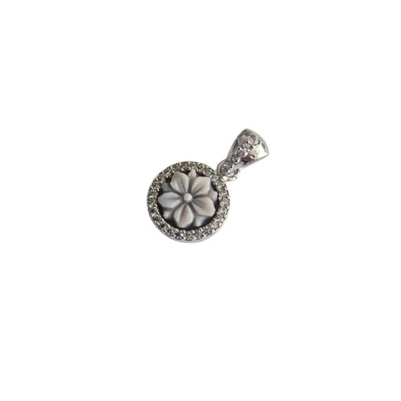 Lotus Flower Shell Cameo Charm, Sterling Silber Zirkon Rahmen von DonadioCameo