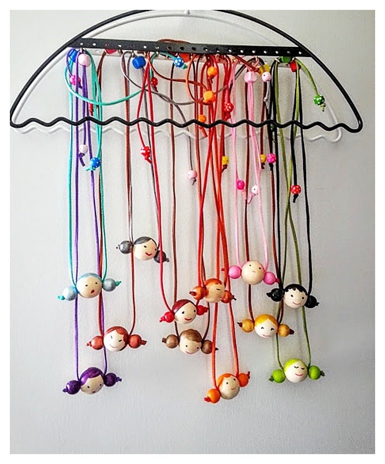 Holzperlen Puppe Gesicht Halskette/Puppengesicht Holzperle Name Handgemacht Kinder Halskette/Mädchen Schmuck.mädchen Halskette.kinder Halskette von DongleDongle