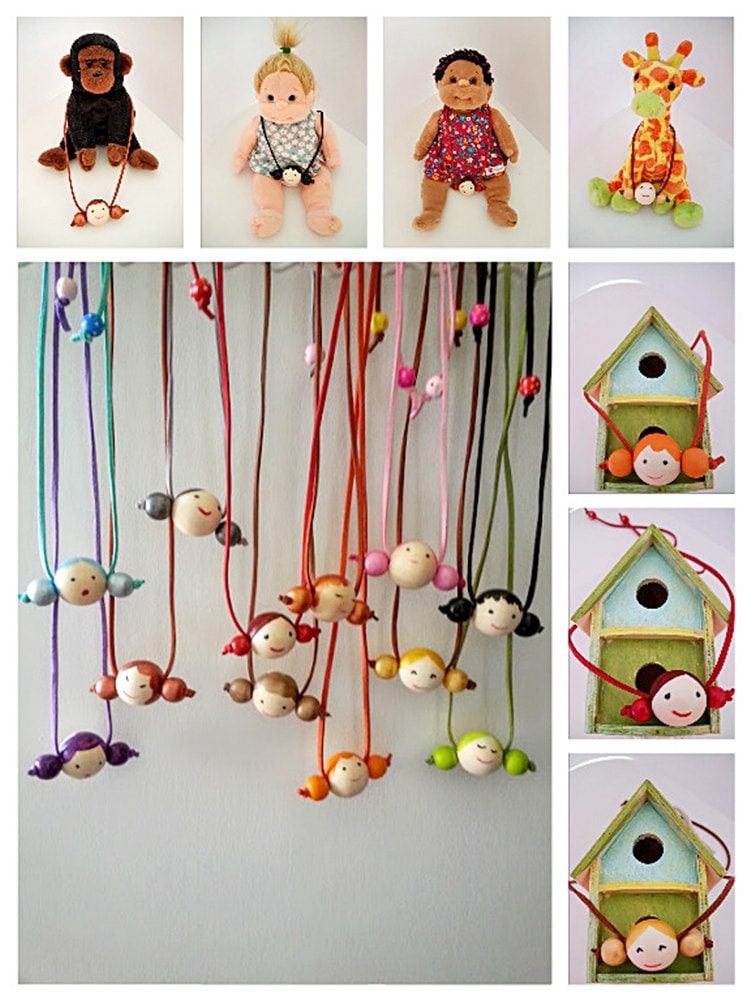 Holzperlen Puppe Gesicht Halskette. Kinderkette. Mädchen Schmuck. Puppengesicht Holzperle Handgemachter Halskette.kinder Halskette von DongleDongle