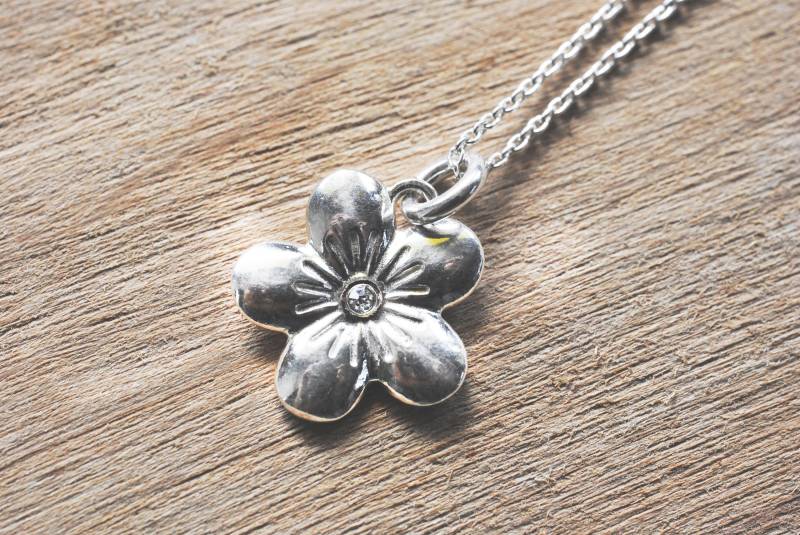 925Er Silber Anhänger "Blüte" Optional Mit Kette 925Er Silber Anhänger "Blüte" Optional Mit Kette von DonnaAnnaSchmuck