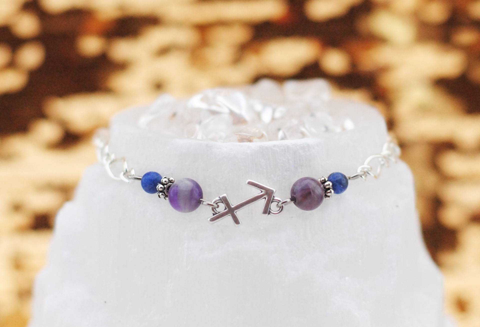 Armschmuck Schütze Versilbert Mit Sodalith Und Amethyst - Sternzeichen Schmuck Armschmuck Schütze Versilbert Mit Sodalith Und Amethyst - Sternzeichen Schmuck von DonnaAnnaSchmuck