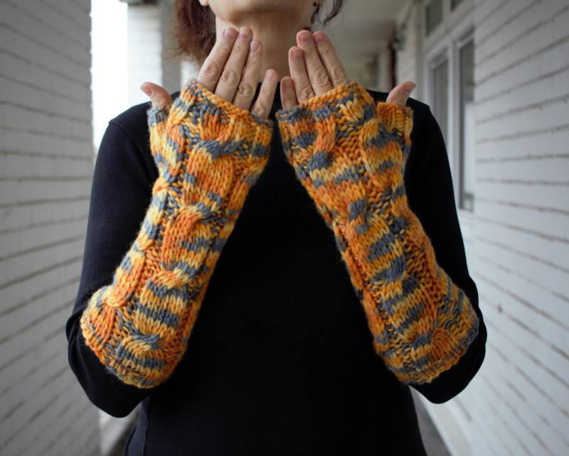 Fingerlose Handschuhe in Bunt/Armstulpen von DonnaKnitwear