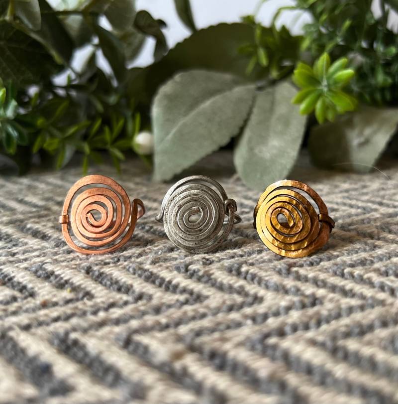 Kupferdraht Wirbel Distressed Smashed Ring von DoodleMadeIt