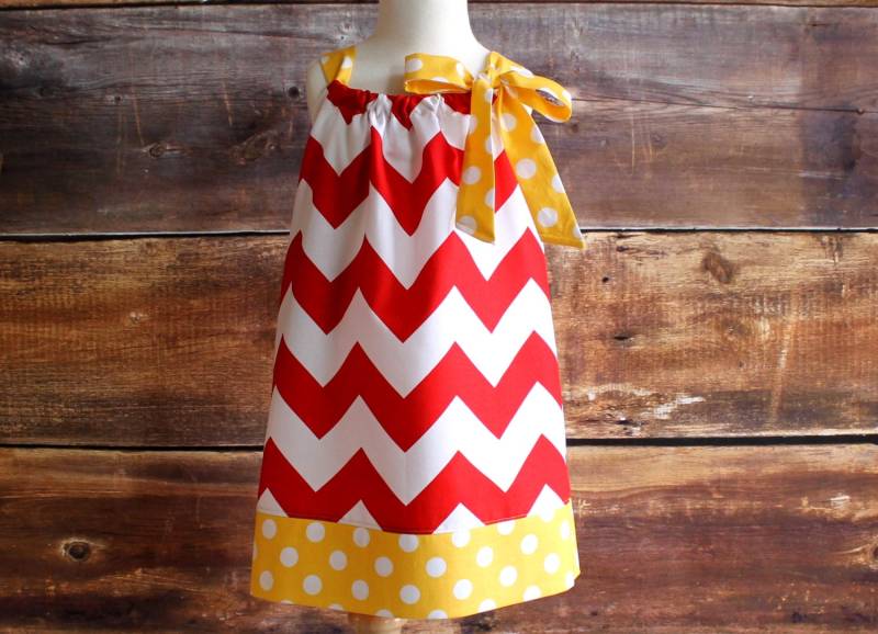 Kansas City Chiefs Oder Iowa State Zyklone Kleid - Neugeborene Baby Kleinkind Mädchen Kind Rot Gelb Kc Isu Calgary Flames von DoodlebugsDrumsticks