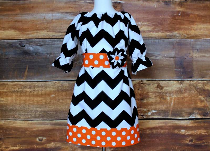 Oklahoma State Cowboys Bauern Kleid - Neugeborenen Baby Kleinkind Mädchen Outfit Säugling Kind Tween Osu Oregon Beavers Orange Schwarz Bilder Oklahoma State Cowboys Bauern Kleid - Neugeborenen Baby Kleinkind Mädchen Outfit Säugling Kind Tween Osu Oregon Beavers Orange Schwarz Bilder von DoodlebugsDrumsticks