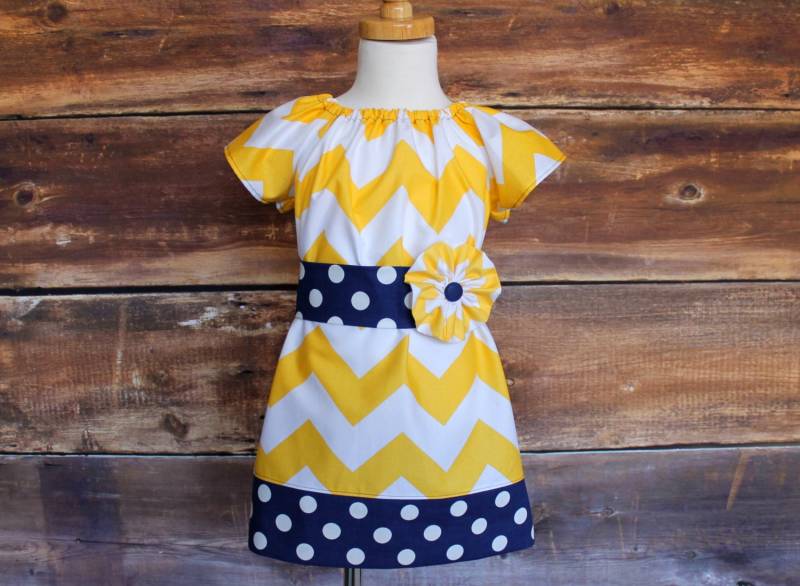 Ostern Gelb Chevron Bauernkleid/Marine Neugeborenen Bis Kind Größe 11/12 Baby Kleinkind Mädchen Hochzeit Blume Blau Frühling von DoodlebugsDrumsticks