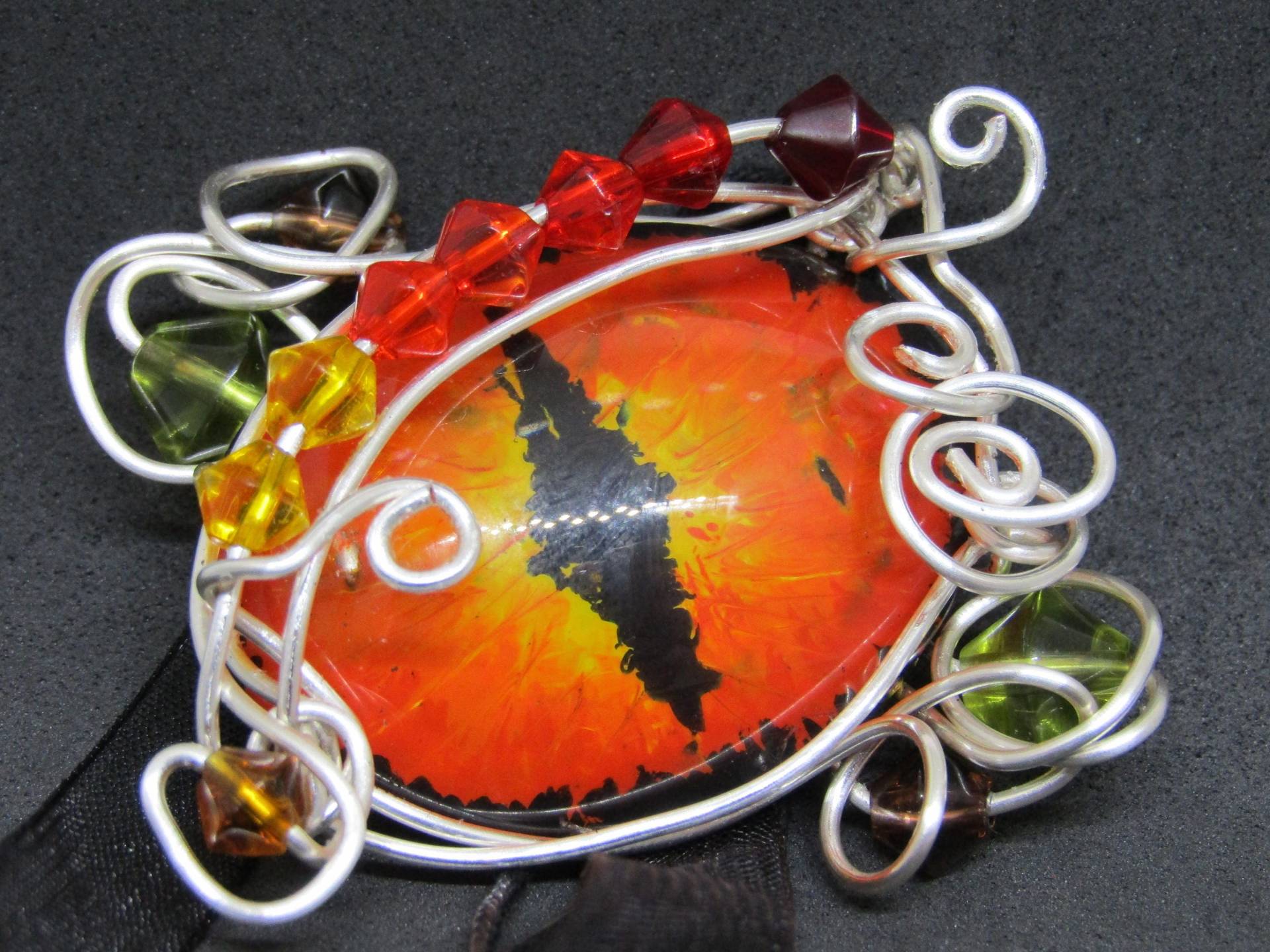 Red Fire Dragon Eye Halskette || Draht-Anhänger Gothic Schmuck Steampunk Fantasy Geek Geschenk Red Fire Dragon Eye Halskette || Draht-Anhänger Gothic Schmuck Steampunk Fantasy Geek Geschenk von DoodlesandDragons