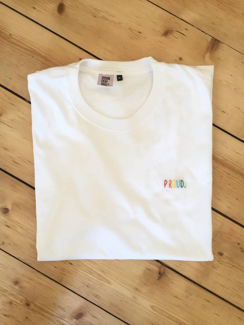 stolz - Bestickt-T-Shirt von DoonDuhVail