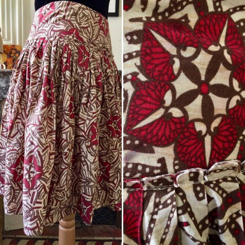 Leichter Swingrock Aus Weicher Baumwolle Mit Afrikanisch Inspirierten Mustern T 38 von DoowopVintageStudio