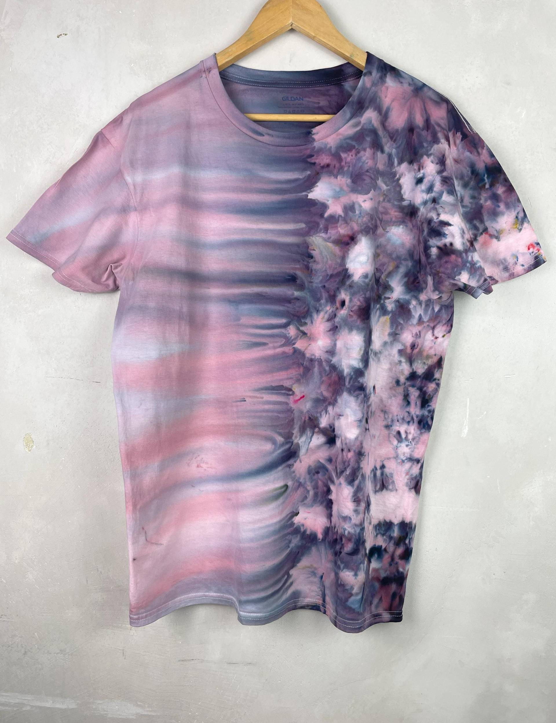 Ice Dye/Tie Dye | Batik Shirt Crunch & Gravity Muster Interstellar Ice Dye/Tie Dye | Batik Shirt Crunch & Gravity Muster Interstellar von DopeDyesStudioCo
