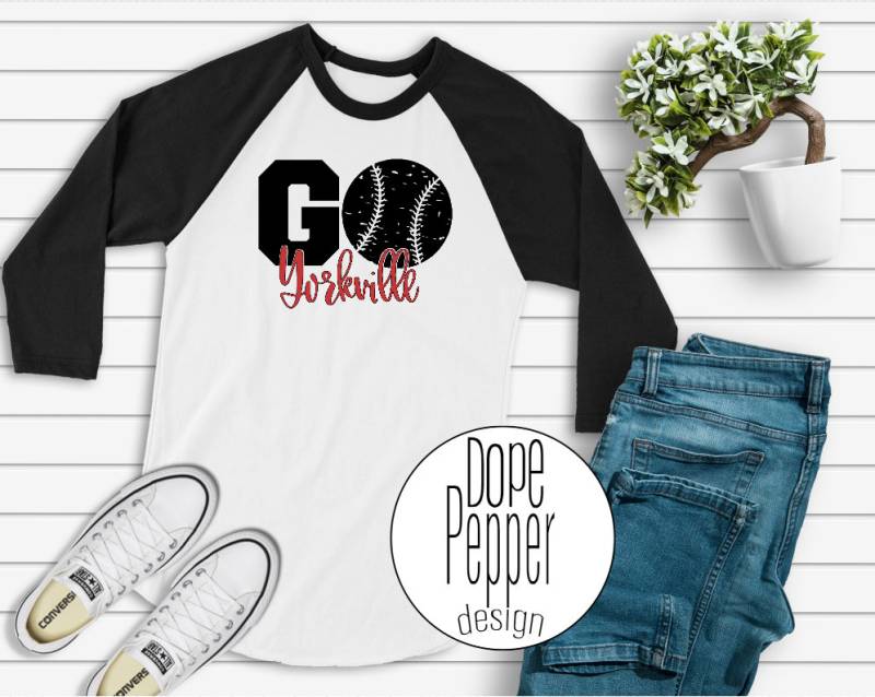 Go Yorkville Foxes Baseball/Softball Shirt, Mama, Mom, Raglan Baseball-Geschenk Für Mama Go Yorkville Foxes Baseball/Softball Shirt, Mama, Mom, Raglan Baseball-Geschenk Für Mama von DopePepperDesign