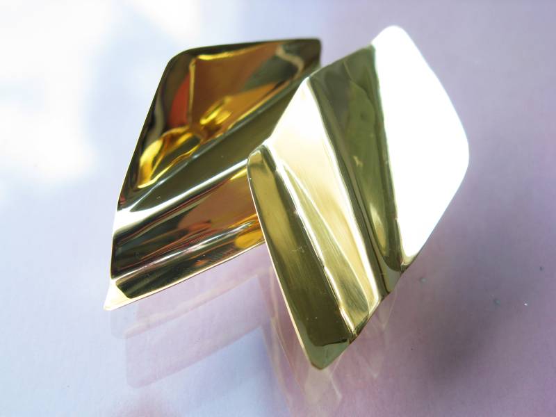 Plissiertes Messing Ohrringe 80Er Jahre Vintage Stil Ohrstecker von DoraKourtesa