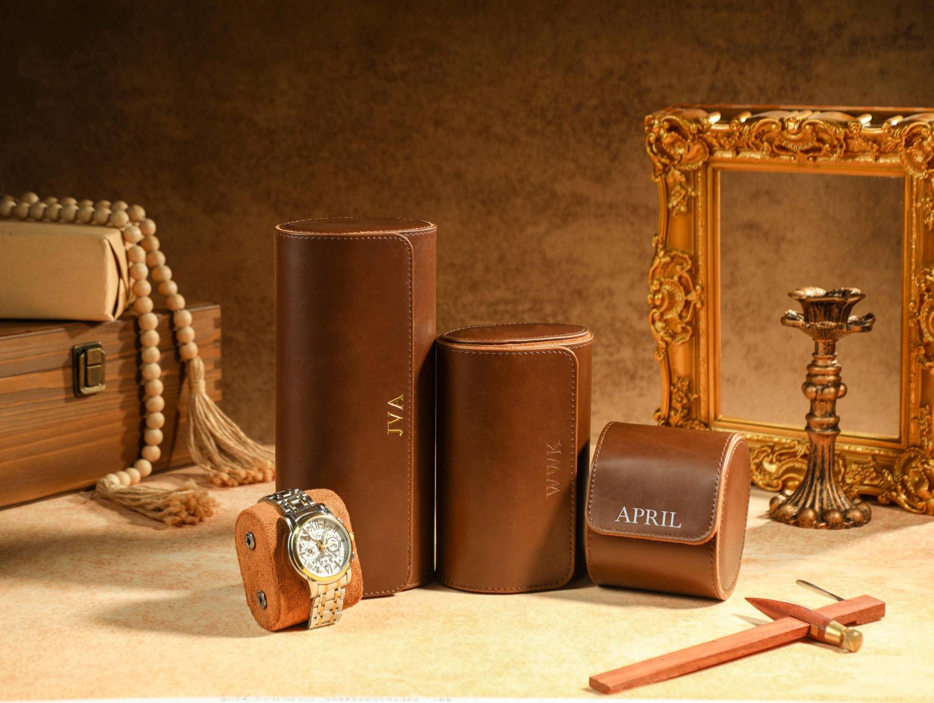Mature Brown Personalized Leather Watch Case, Roll For 3 Watches, Groomsmen Gift, Valentines Gift For Men, Him, Dad von DoreenDoris