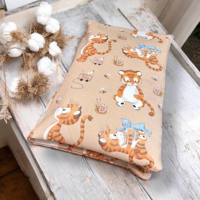 xxl Windeltasche Wickeltasche Kleiner Tiger Beige Baumwollstoff 25x35 cm Geschenk Geburt Baby Junge Mädchen von DoreensBastelstube