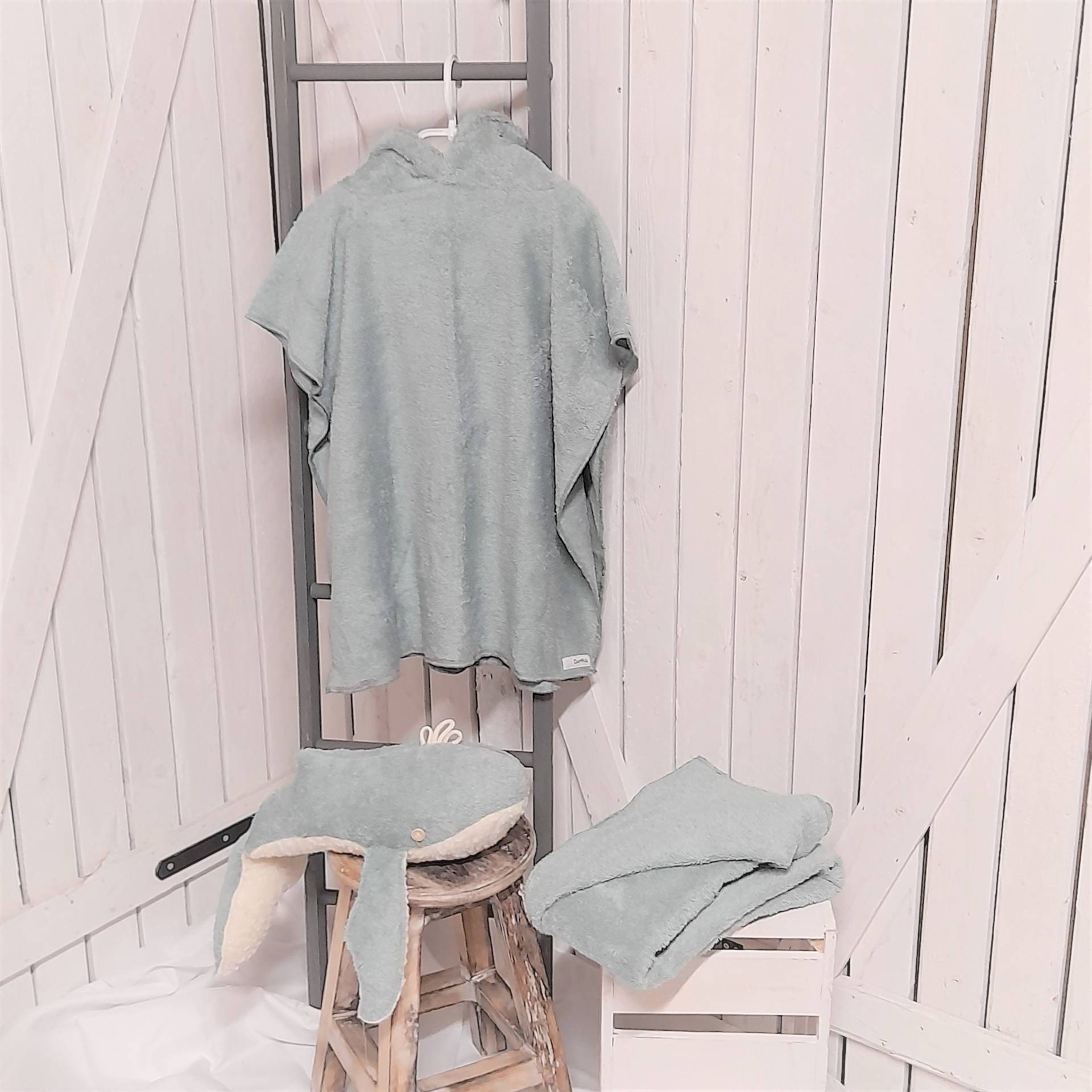 Poncho Frottee Altgrün Poncho Frottee Altgrün von DorfKidz