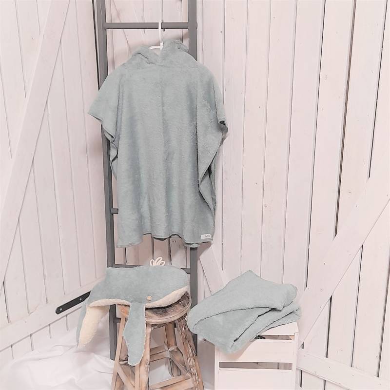 Poncho Frottee Altgrün Poncho Frottee Altgrün von DorfKidz