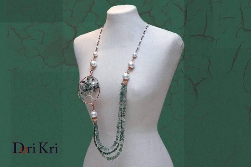 Baum Des Lebens Halskette Grüne Edelsteinhalskette Mit Weißen Perlen von DoriKri