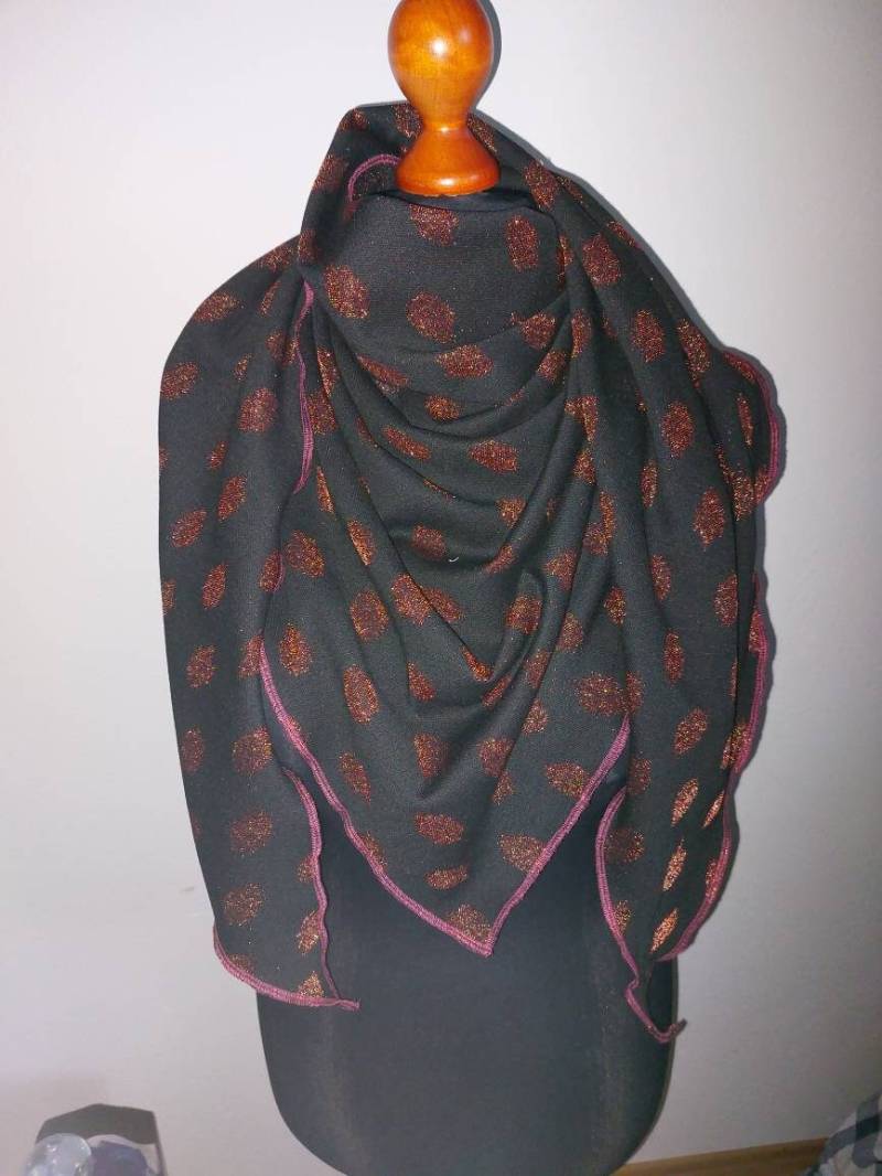 xxl Dreieckstuch Red Dot von DorilyShop