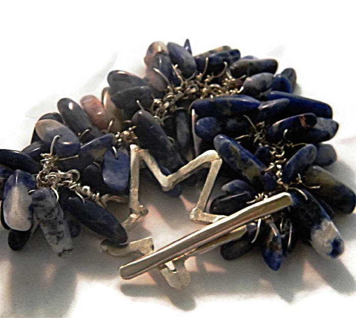 Sodalith Cluster Armband Mit Stern Knebelverschluss, 925 Sterling Silber Chunky Edelstein Sodalith Cluster Armband Mit Stern Knebelverschluss, 925 Sterling Silber Chunky Edelstein von DormouseDesigns