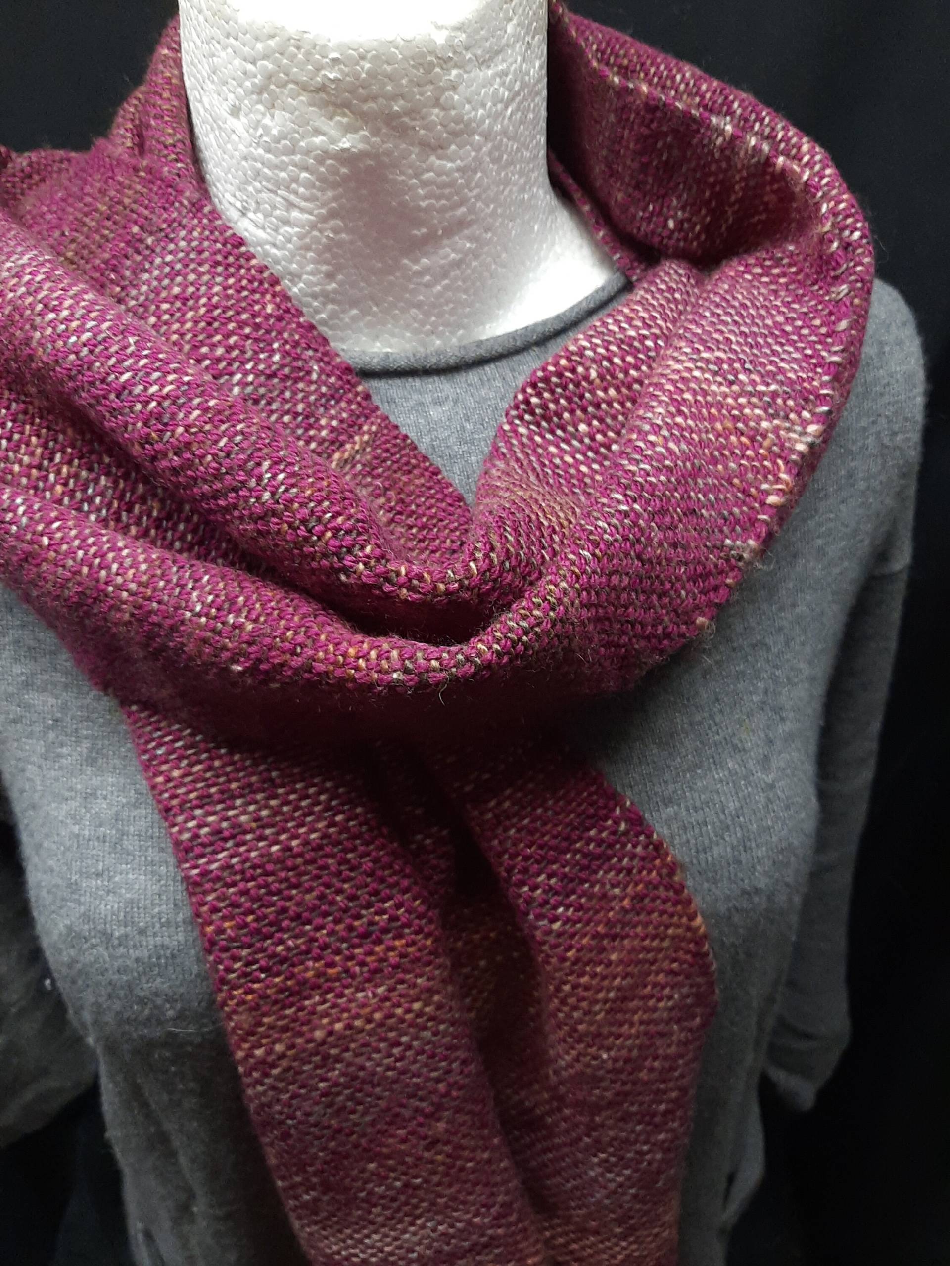 Handgewebter Schal -Tasmanian Fade - Aus Schurwolle Und Alpaka von DornroeschensKeller