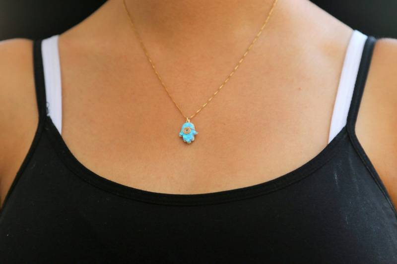 Blaue Opal Hamsa Kette von DoronJewelry