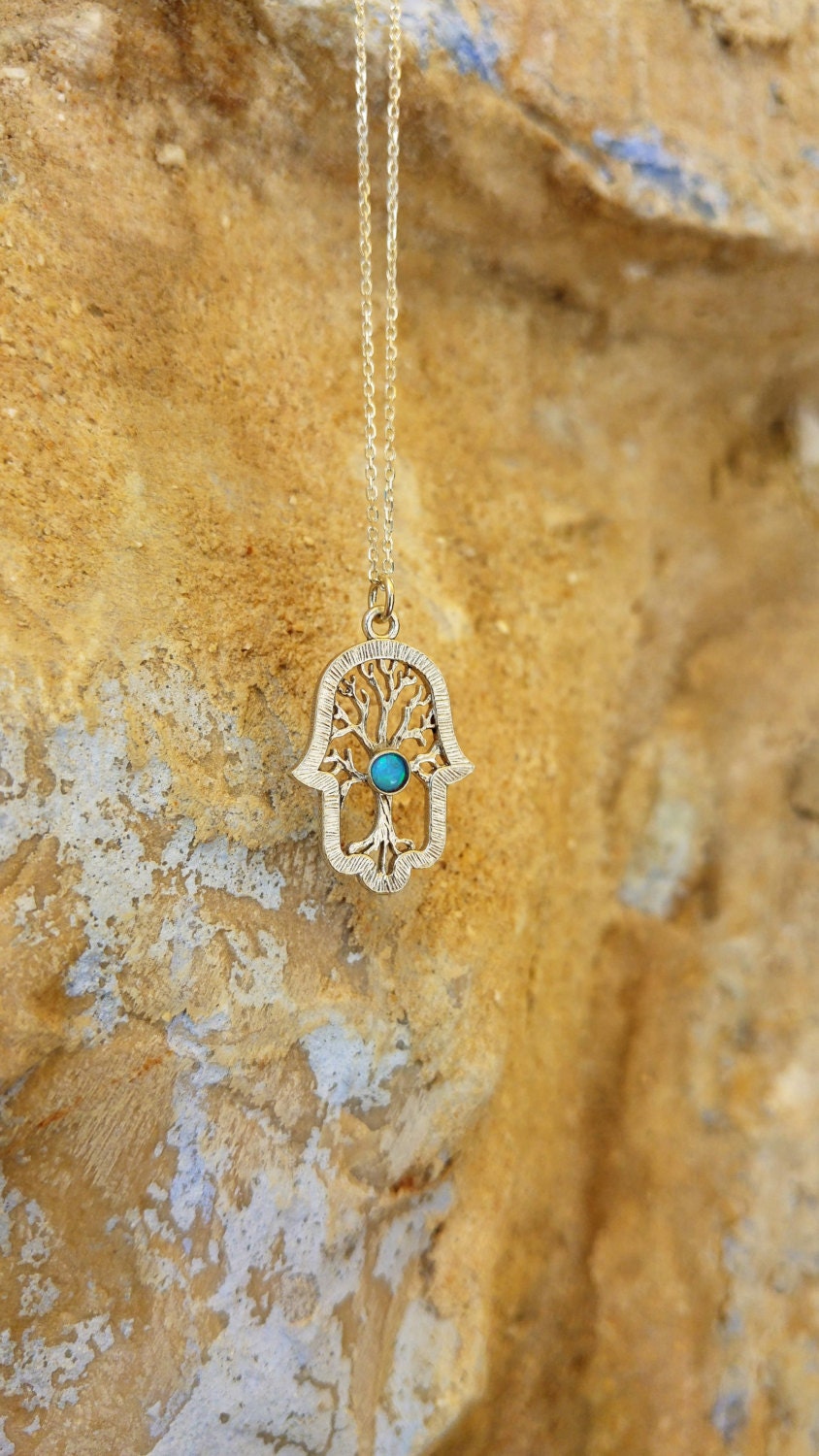 Silber Hamsa Halskette Baum Des Lebens, Opal Glücksbringer von DoronJewelry