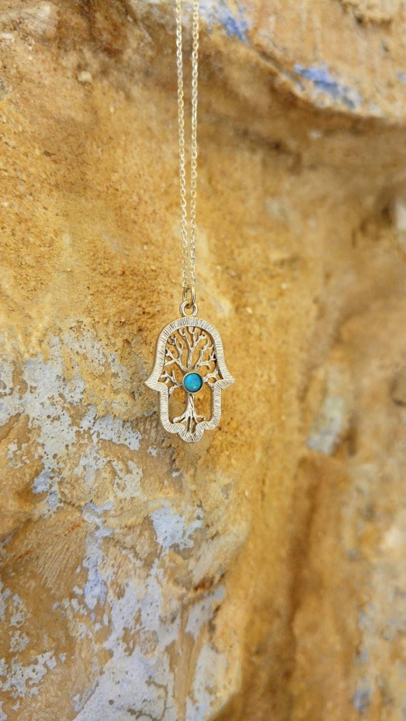 Silber Hamsa Halskette Baum Des Lebens, Opal Glücksbringer von DoronJewelry